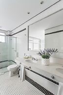 Suntory Business Hotel