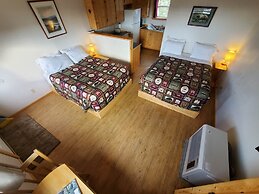 DENALI'S ALASKAN SPRUCE CABINS