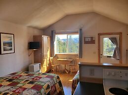 DENALI'S ALASKAN SPRUCE CABINS