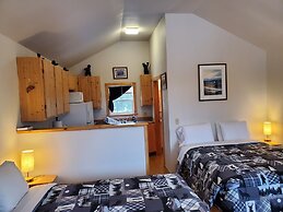 DENALI'S ALASKAN SPRUCE CABINS