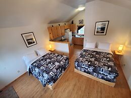 DENALI'S ALASKAN SPRUCE CABINS