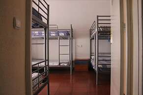 Roomin Hostel
