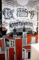 Roomin Hostel