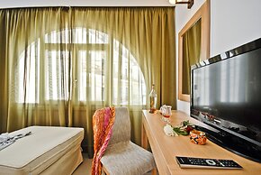 Xenia Hotel
