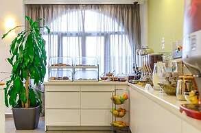 Xenia Hotel