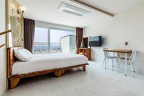 Aewol Oceanstay