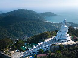 Novotel Phuket City Phokeethra Hotel