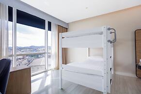 Novotel Phuket City Phokeethra Hotel