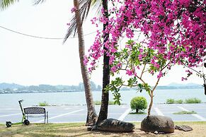 Novotel Phuket City Phokeethra Hotel