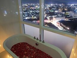 Novotel Phuket City Phokeethra Hotel