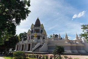 Novotel Phuket City Phokeethra Hotel