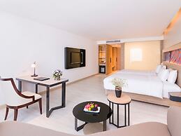 Novotel Phuket City Phokeethra Hotel