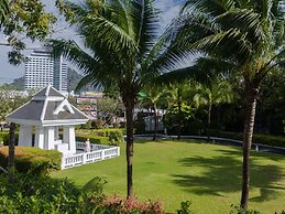 Novotel Phuket City Phokeethra Hotel