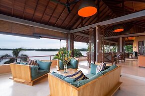 Sea Heart House on Koggala Lake