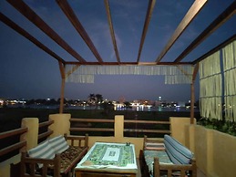 Nile Compound Hotel