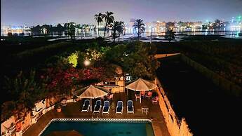 Nile Compound Hotel