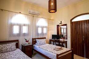 Nile Compound Hotel