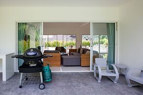 Villa Baan Lalle Pool and Spa