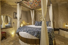 Adora Cave Suites