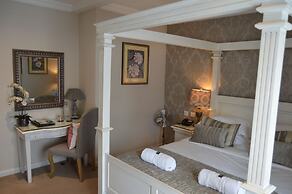 Le Bouchon Brasserie & Hotel