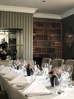 Le Bouchon Brasserie & Hotel