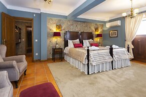 Charming Antas House