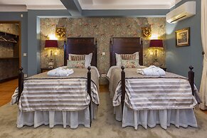 Charming Antas House