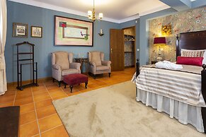 Charming Antas House