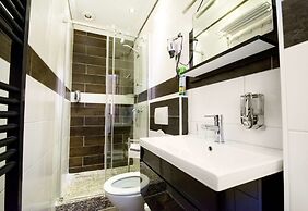 C&S Hotel