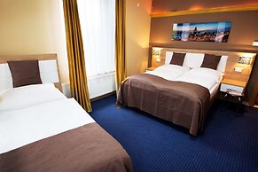 C&S Hotel