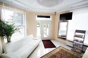 C&S Hotel