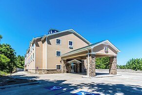 Cobblestone Hotel & Suites - Erie