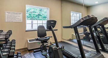 Cobblestone Hotel & Suites - Erie