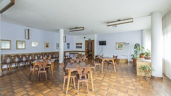 Hotel Bucaneve