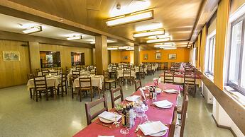 Hotel Bucaneve