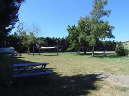 Glenavys Waitaki River Motor Camp - Caravan Park