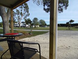 Glenavys Waitaki River Motor Camp - Caravan Park
