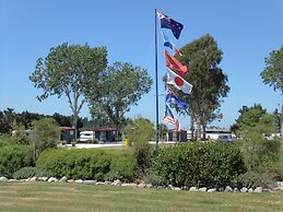 Glenavys Waitaki River Motor Camp - Caravan Park