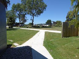 Glenavys Waitaki River Motor Camp - Caravan Park