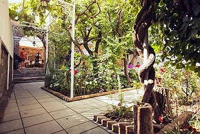 Bozcaada Fahri Hotel