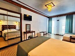 Bozcaada Fahri Hotel