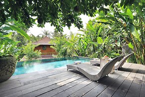 Gusde Tranquil Villas by EPS