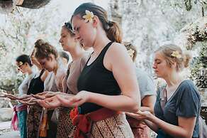 Gusde Tranquil Villas by EPS