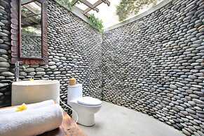 Gusde Tranquil Villas by EPS