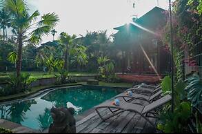 Gusde Tranquil Villas by EPS