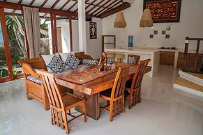 Gusde Tranquil Villas by EPS