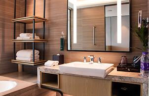 DoubleTree by Hilton Hotel Shenzhen Longhua