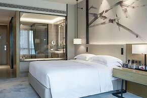 DoubleTree by Hilton Hotel Shenzhen Longhua