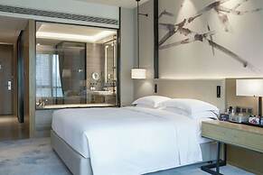 DoubleTree by Hilton Hotel Shenzhen Longhua