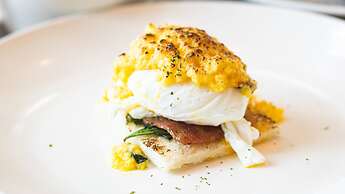 DoubleTree by Hilton Hotel Shenzhen Longhua